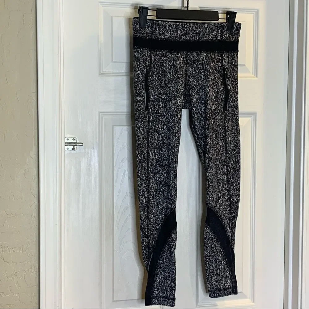 Lululemon Women's Inspire Tight II Luxtreme Heathered Black Leggings Size 4